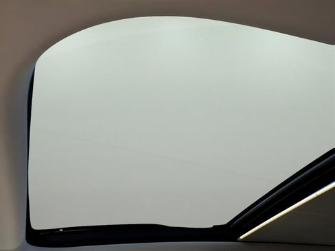 Certified 2021 Lincoln Nautilus Reserve w/ Equipment Group 201A image 15