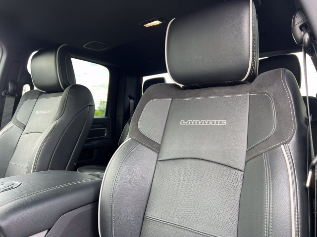 Used 2025 RAM 3500 Laramie AWD/4WD image 18