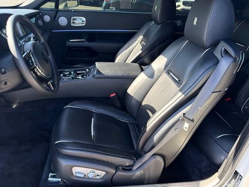 Used 2016 Rolls-Royce Wraith RWD image 14