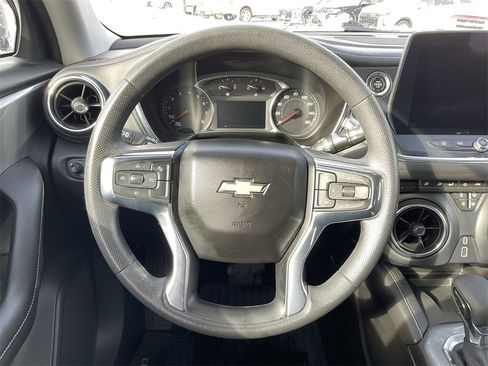 Used 2023 Chevrolet Blazer LT w/ Convenience Package image 11