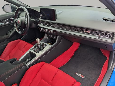 Used 2023 Honda Civic Type R image 11