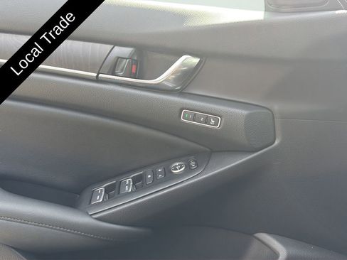Used 2021 Honda Accord Touring image 32