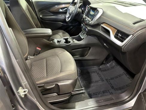 Used 2019 GMC Terrain SLE w/ Driver Convenience Package image 11