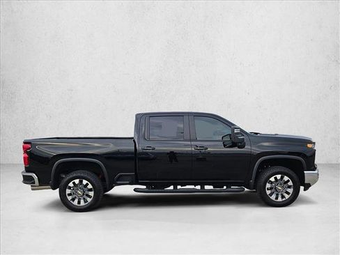 Used 2025 Chevrolet Silverado 2500 LT w/ Texas Edition image 4