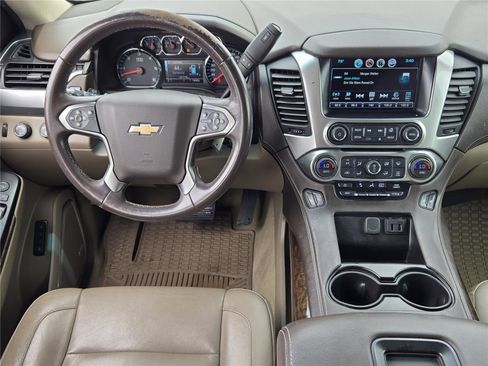 Used 2017 Chevrolet Suburban LT AWD/4WD image 24