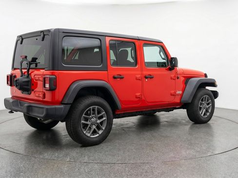 Used 2025 Jeep Wrangler Sport S image 9