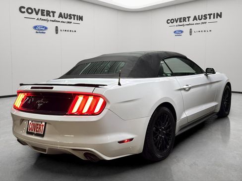 Used 2016 Ford Mustang Convertible image 5