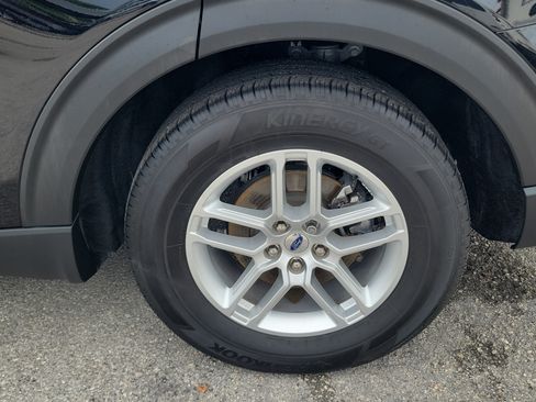 Used 2025 Ford Explorer Active w/ Active Comfort Package RWD image 32