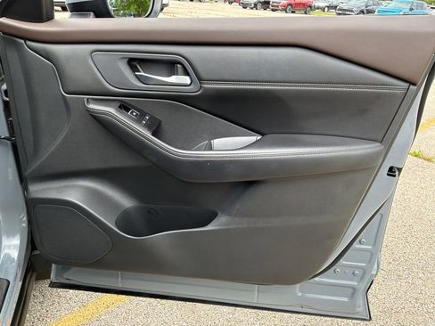 Used 2023 Nissan Rogue SL w/ SL Premium Package AWD/4WD image 31