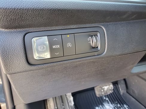 New 2026 Chevrolet Traverse LT w/ LPO, Floor Liner Package FWD image 10