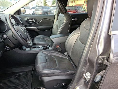 Used 2021 Jeep Cherokee Latitude Lux w/ Comfort/Convenience Group image 13