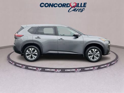 Used 2023 Nissan Rogue SV AWD/4WD image 7
