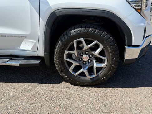 Used 2024 GMC Sierra 1500 SLT w/ SLT Premium Plus Package AWD/4WD image 8