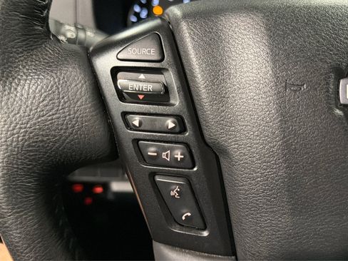 Used 2022 Nissan Frontier SV AWD/4WD image 23