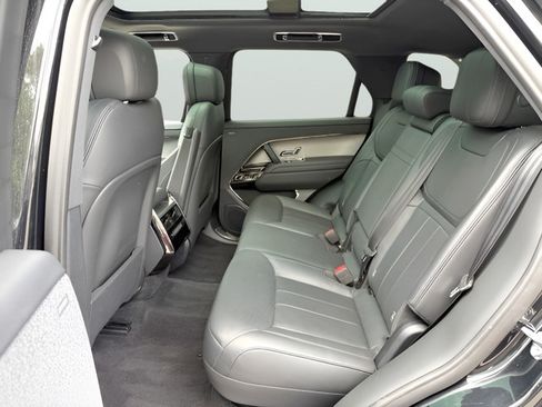 Certified 2025 Land Rover Range Rover Sport SE AWD/4WD image 27