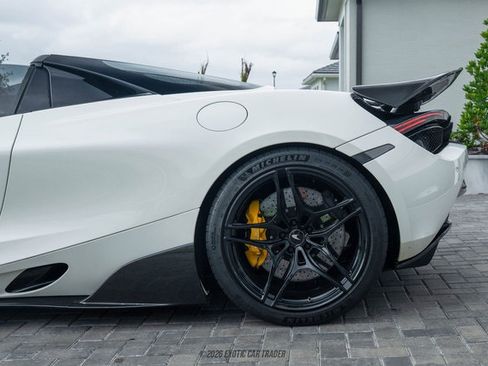 Used 2020 McLaren 720S Performance RWD image 5