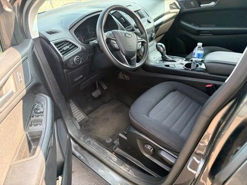Used 2017 Ford Edge SE AWD/4WD image 2