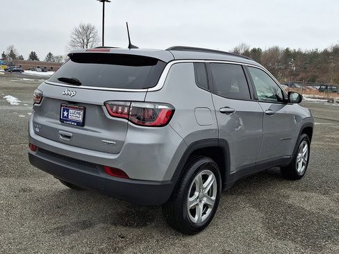 Used 2023 Jeep Compass Latitude w/ Convenience Group image 11