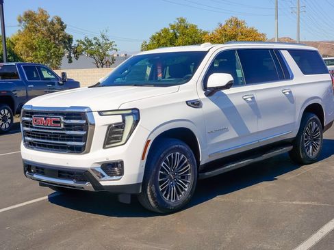 New 2026 GMC Yukon XL Elevation w/ Elevation Premium Package AWD/4WD image 3
