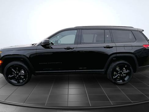 Used 2025 Jeep Grand Cherokee L Altitude AWD/4WD image 3
