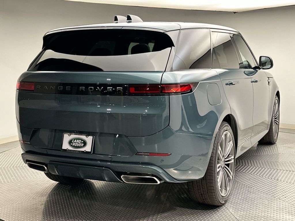 Used 2025 Land Rover Range Rover Sport Dynamic SE AWD/4WD image 3
