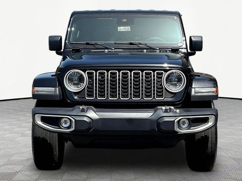 Used 2025 Jeep Wrangler Unlimited Sahara AWD/4WD image 2
