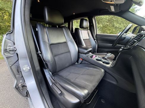 Used 2021 Jeep Grand Cherokee Laredo X AWD/4WD image 29