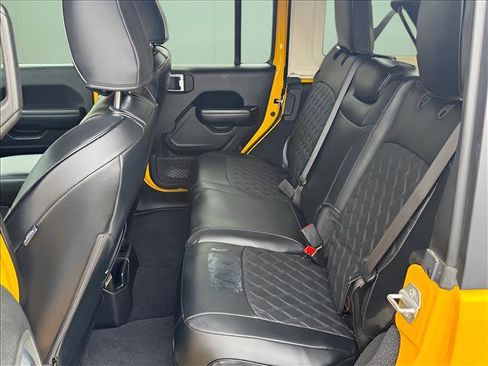 Used 2021 Jeep Wrangler Unlimited Rubicon w/ Cold Weather Group image 11