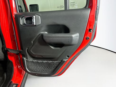 Used 2023 Jeep Wrangler Unlimited w/ Convenience Group AWD/4WD image 29