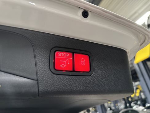 Certified 2022 Mercedes-Benz GLC 300 4MATIC image 33