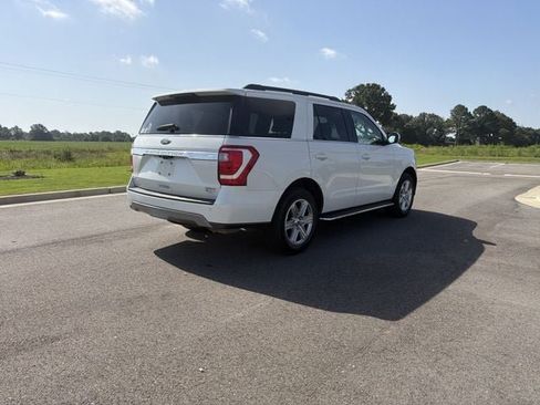 Used 2021 Ford Expedition XLT AWD/4WD image 5