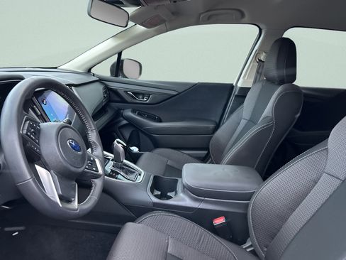 Used 2025 Subaru Outback Premium image 8