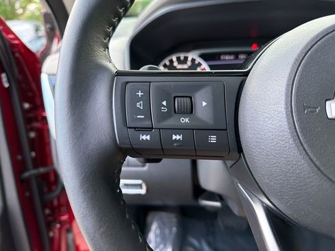 Used 2022 Nissan Rogue SL FWD image 23