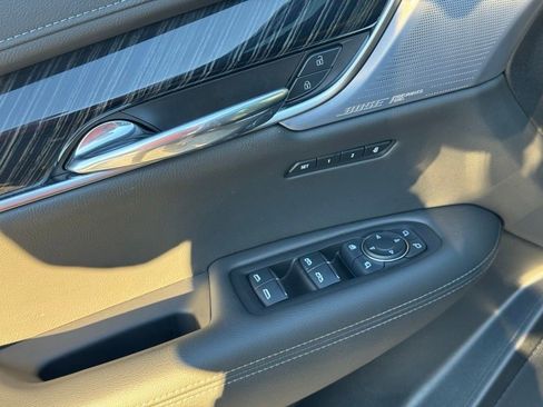 Certified 2025 Cadillac XT6 Premium Luxury image 17