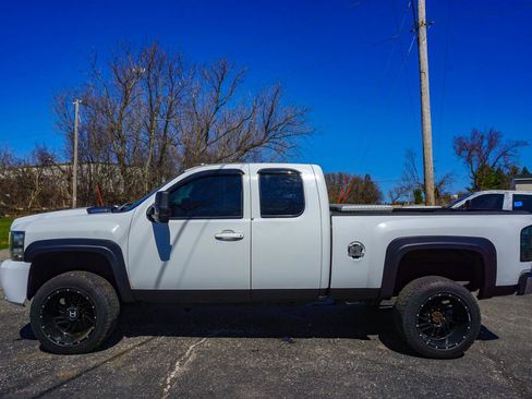 Used 2007 Chevrolet Silverado 2500 LT w/ Suspension Package, Off-Road image 6