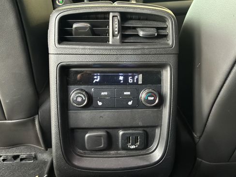 Used 2017 Buick Envision Essence FWD image 25