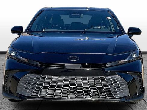Used 2025 Toyota Camry SE w/ Multimedia Upgrade Package FWD image 3