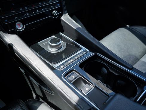 Used 2020 Jaguar F-PACE R-Sport AWD/4WD image 42