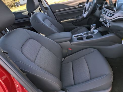 New 2025 Nissan Altima 2.5 SV image 31