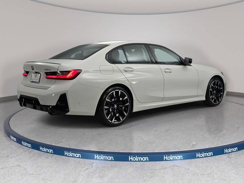New 2026 BMW 330i xDrive Sedan w/ M Sport Package AWD/4WD image 5