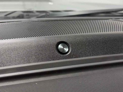 Used 2022 Ford F150 Lariat w/ Equipment Group 502A High image 30