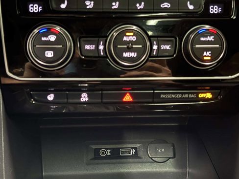 Used 2019 Volkswagen Atlas SEL R-Line AWD/4WD image 39