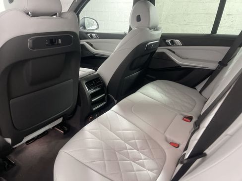Used 2025 BMW X5 xDrive40i w/ Premium Package AWD/4WD image 15