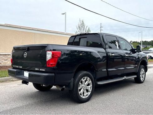 Used 2019 Nissan Titan SV w/ SV Convenience Package AWD/4WD image 20