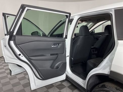New 2026 Nissan Rogue SV FWD image 40