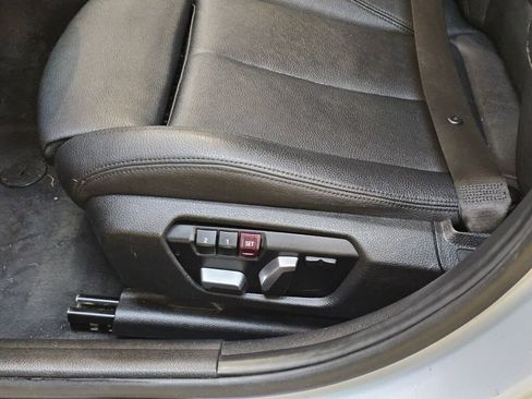 Used 2018 BMW 330i Sedan RWD image 24