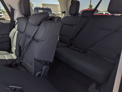 New 2026 Ford Expedition Active AWD/4WD image 8