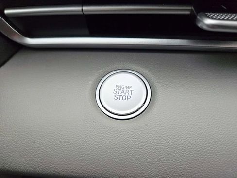 Used 2023 Hyundai Elantra SEL w/ Cargo Package image 25