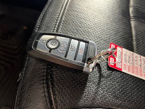 Used 2019 Ford Expedition Max Limited image 25