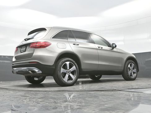 Used 2019 Mercedes-Benz GLC 300 4MATIC image 25